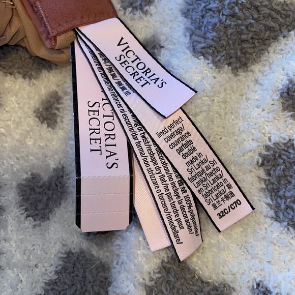 NWT Victoria’s Secret bras - Picture 3 of 4